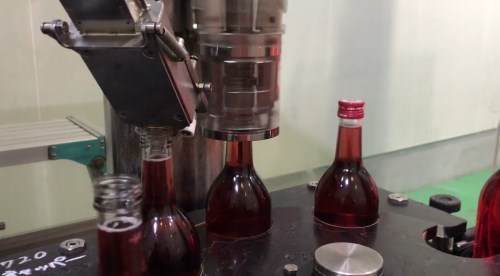Máy đóng nắp chai rượu - Tự Động Hóa Vinasandai - Công Ty CP Thương Mại Khoa Học Kỹ Thuật Vinasandai